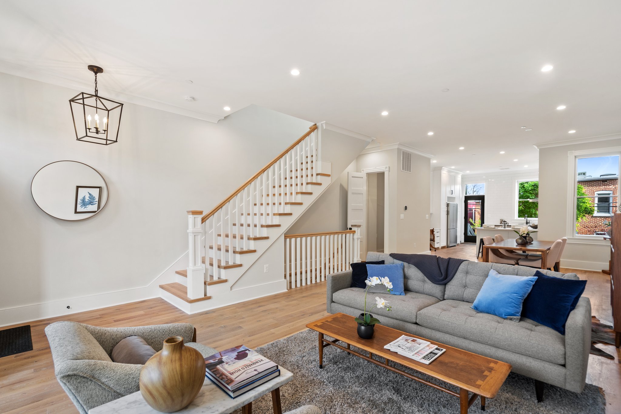 614 E St NE, Washington, DC 20002, USA Photo 9
