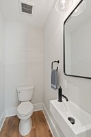 614 E St NE, Washington, DC 20002, USA Photo 23