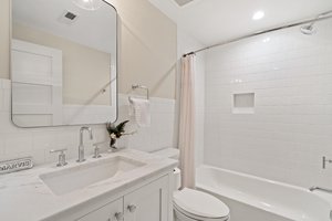 614 E St NE, Washington, DC 20002, USA Photo 44
