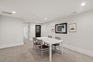 614 E St NE, Washington, DC 20002, USA Photo 40