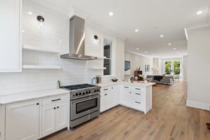 614 E St NE, Washington, DC 20002, USA Photo 17