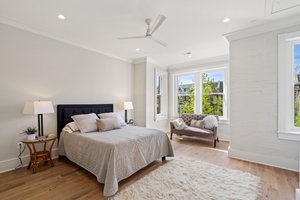 614 E St NE, Washington, DC 20002, USA Photo 25