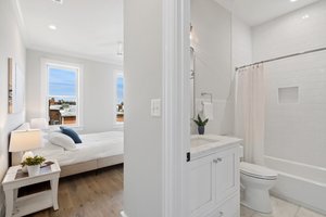 614 E St NE, Washington, DC 20002, USA Photo 32