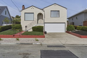 614 Kern St photo 3 of 60