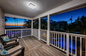 Upper Level Master Bedroom Balcony20