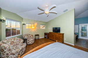 Upper Level Master Bedroom1b