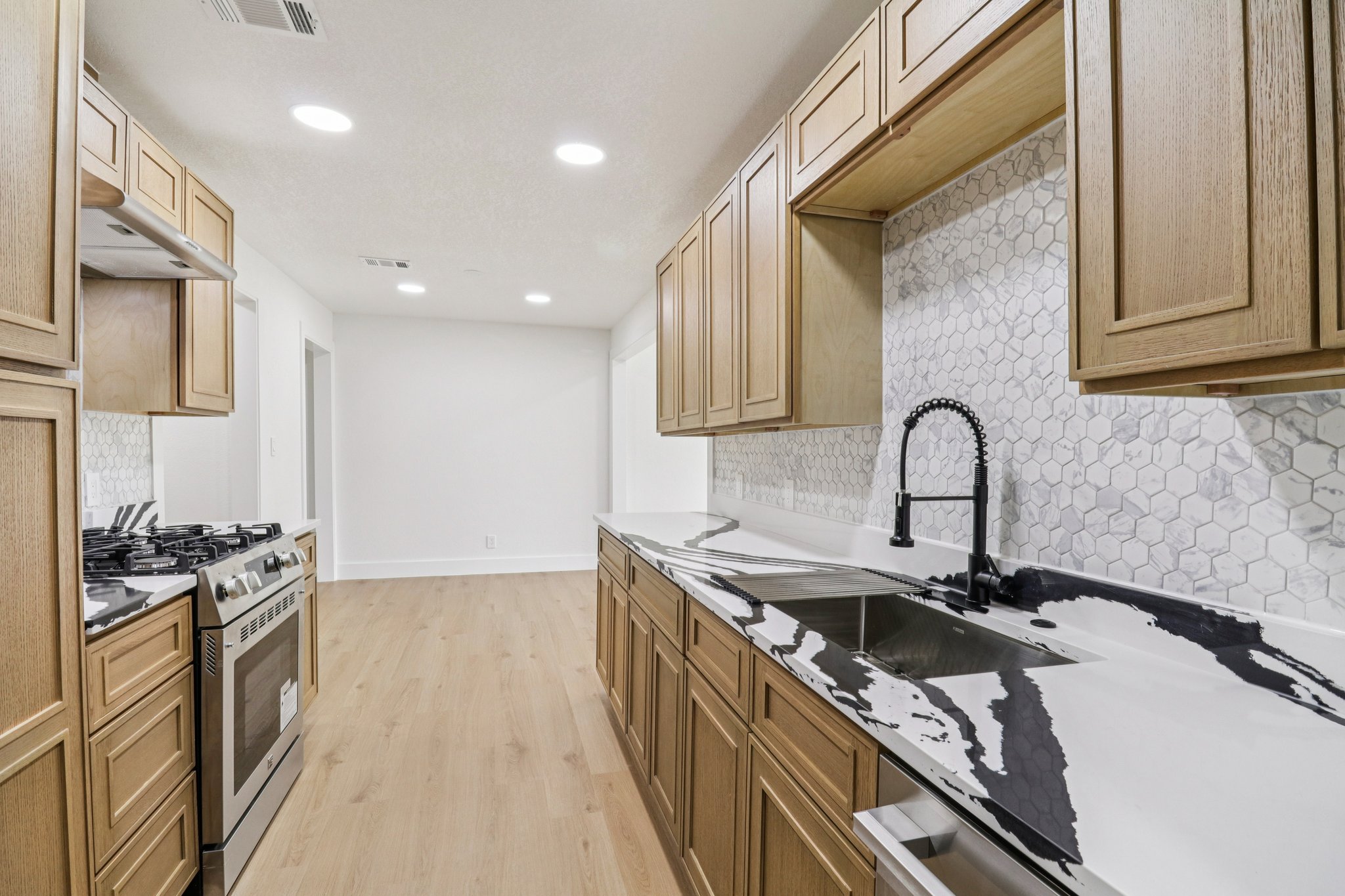 Nest Ln-S2503-014.jpg