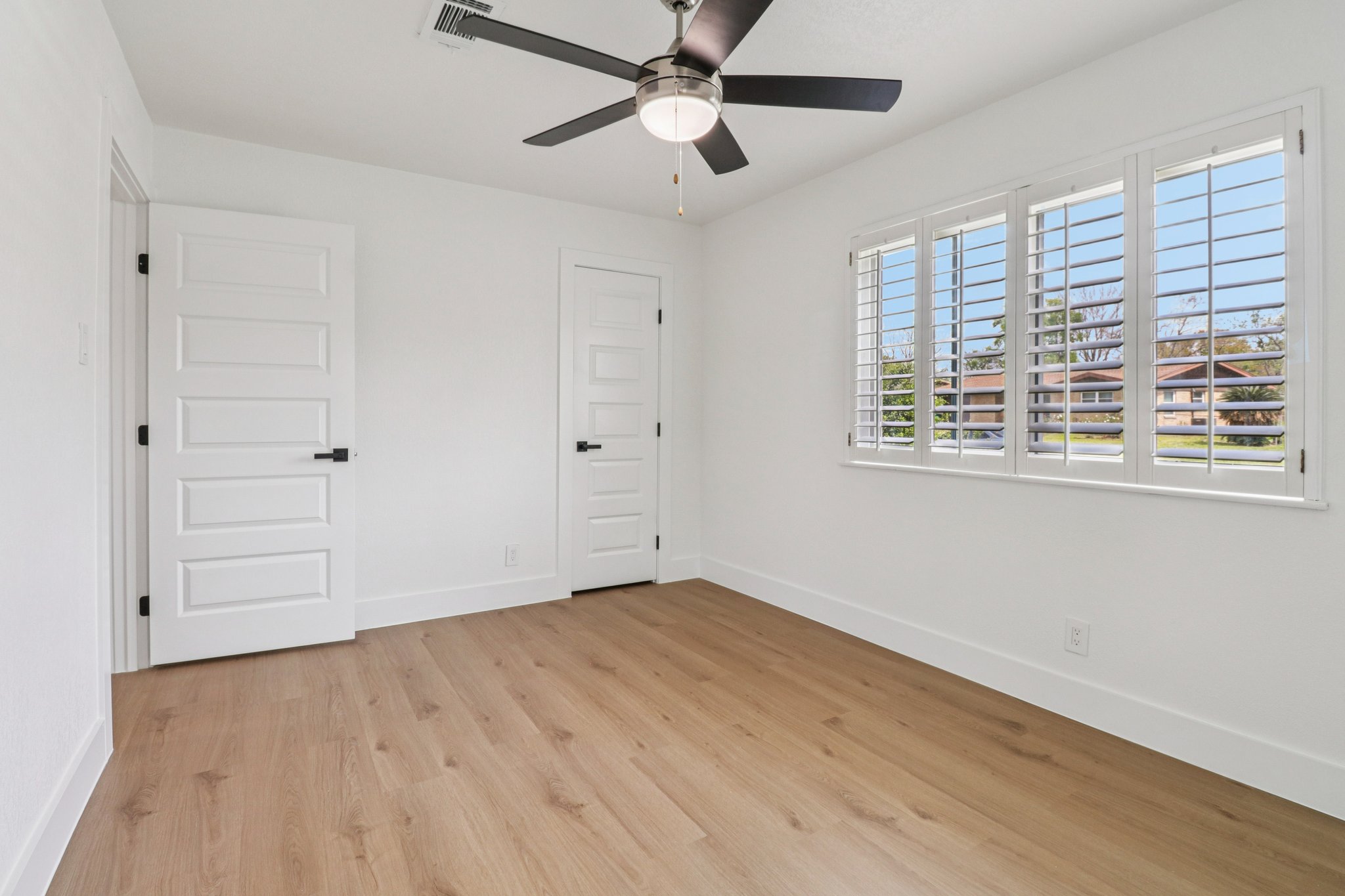 Nest Ln-S2503-024.jpg