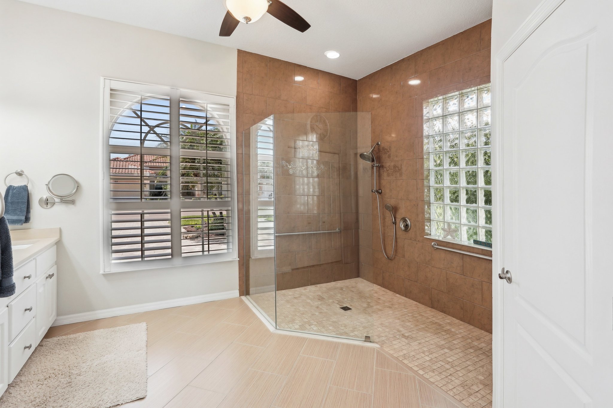 Pond Willow Ln-016r.jpg