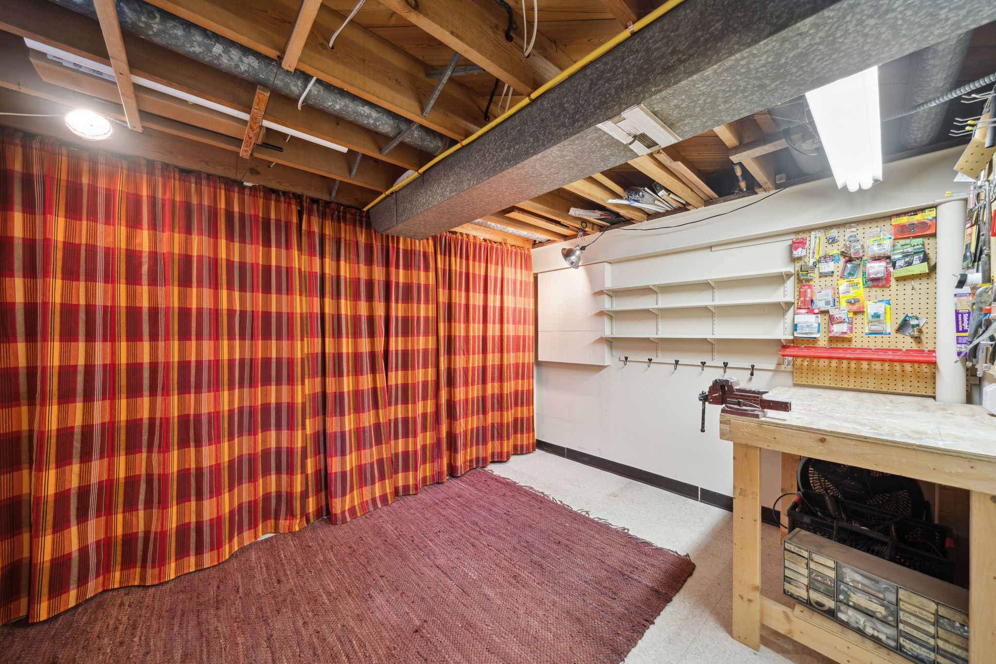29_Interior