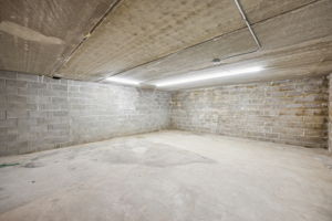 21_Interior
