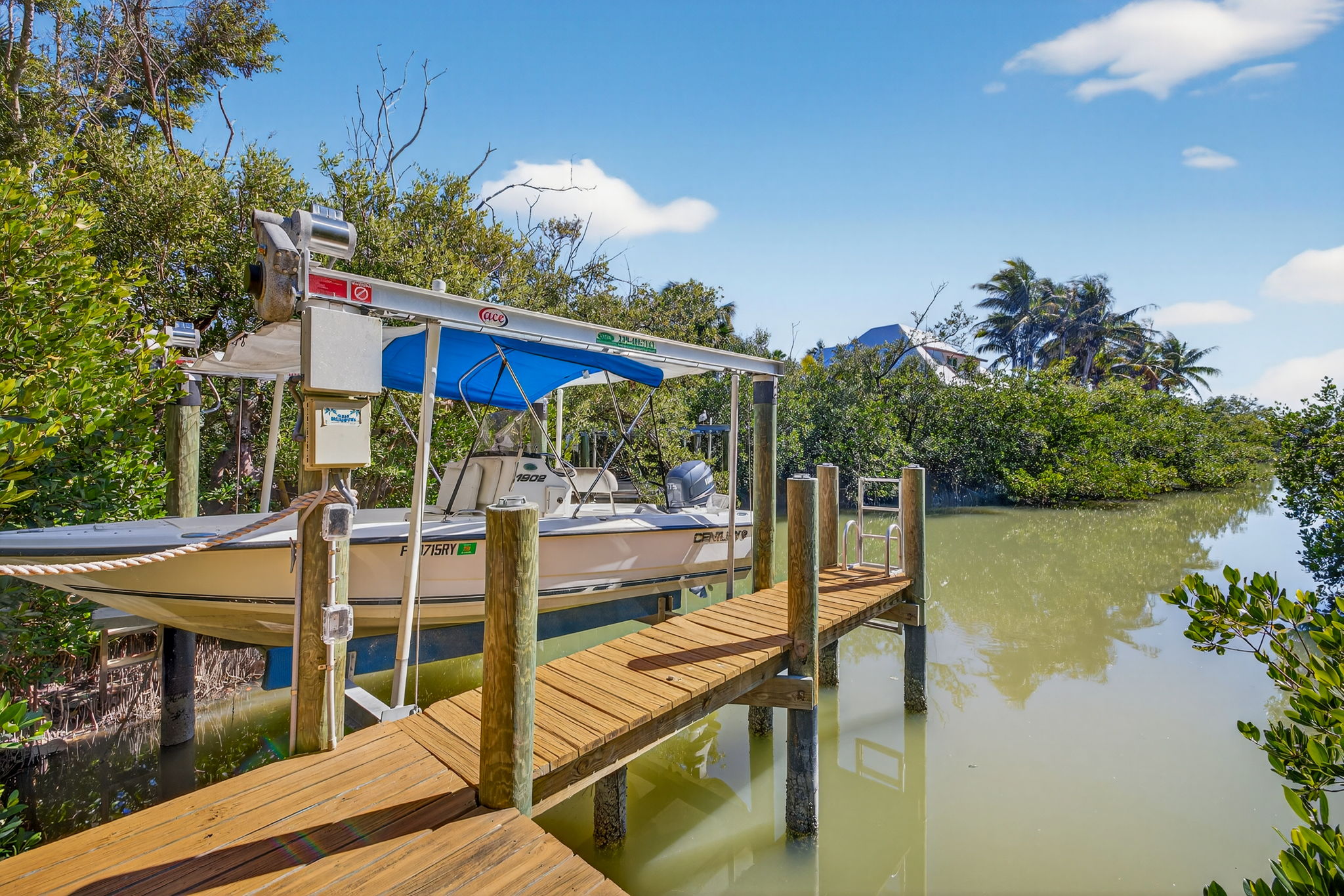 Dock 2 of 3