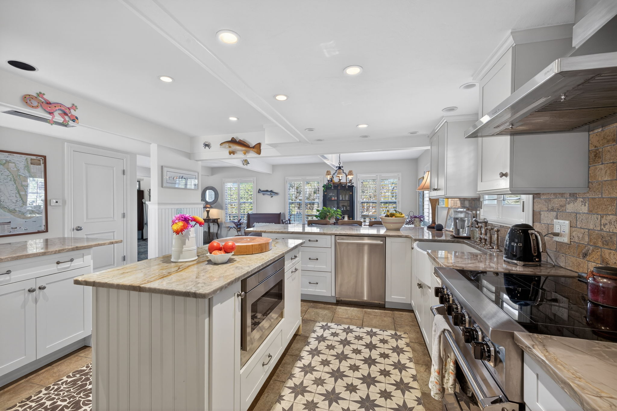 Kitchen 3 of 3