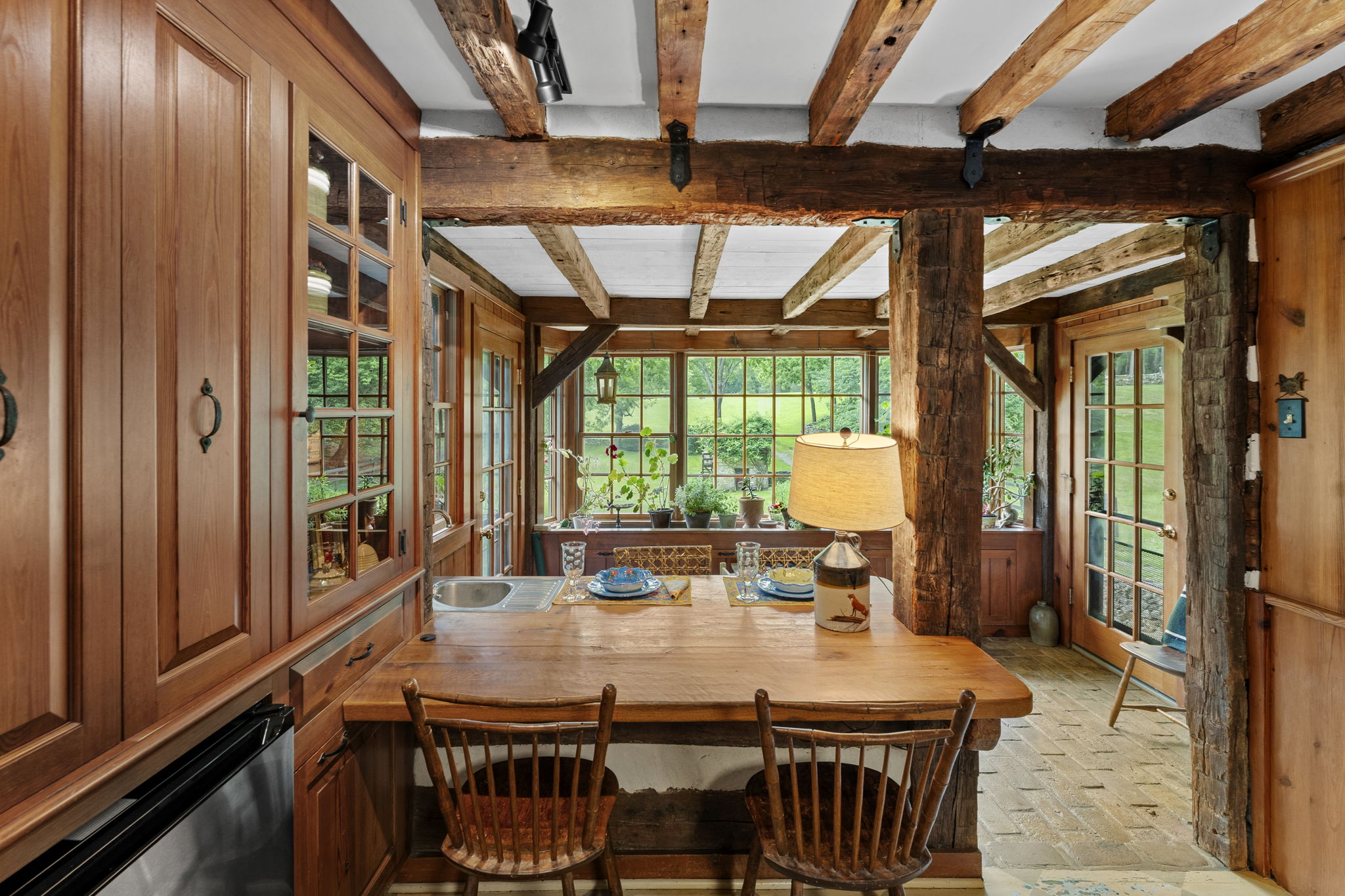 Kitchen/Breakfast Area