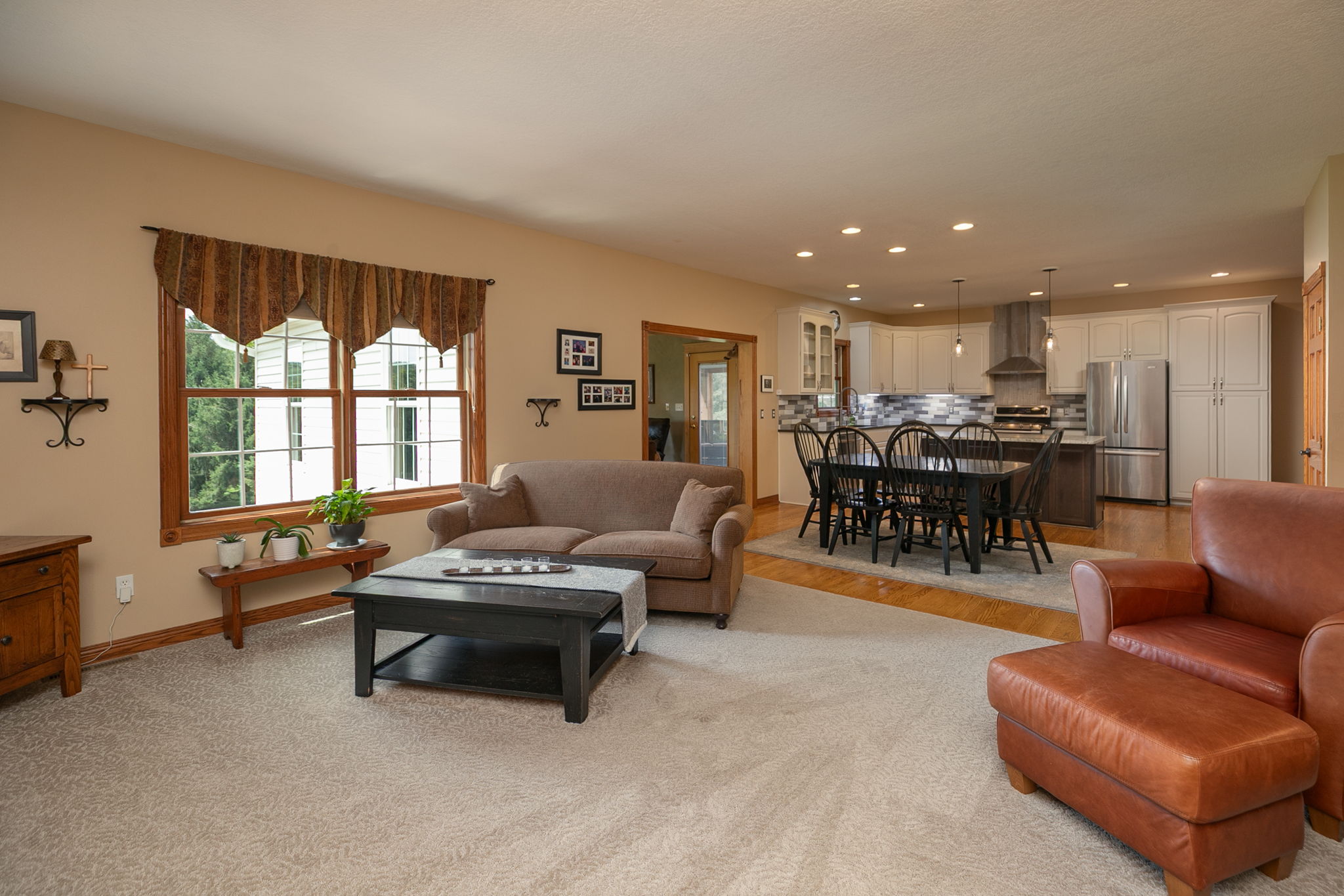 09-Living Room