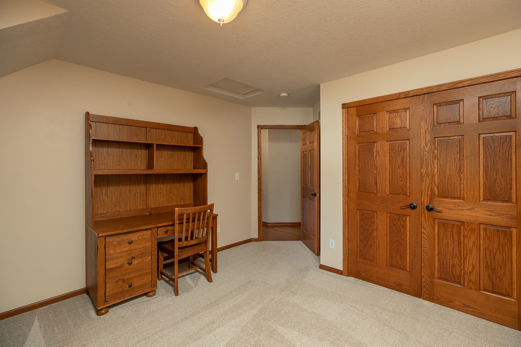34-Bedroom 3