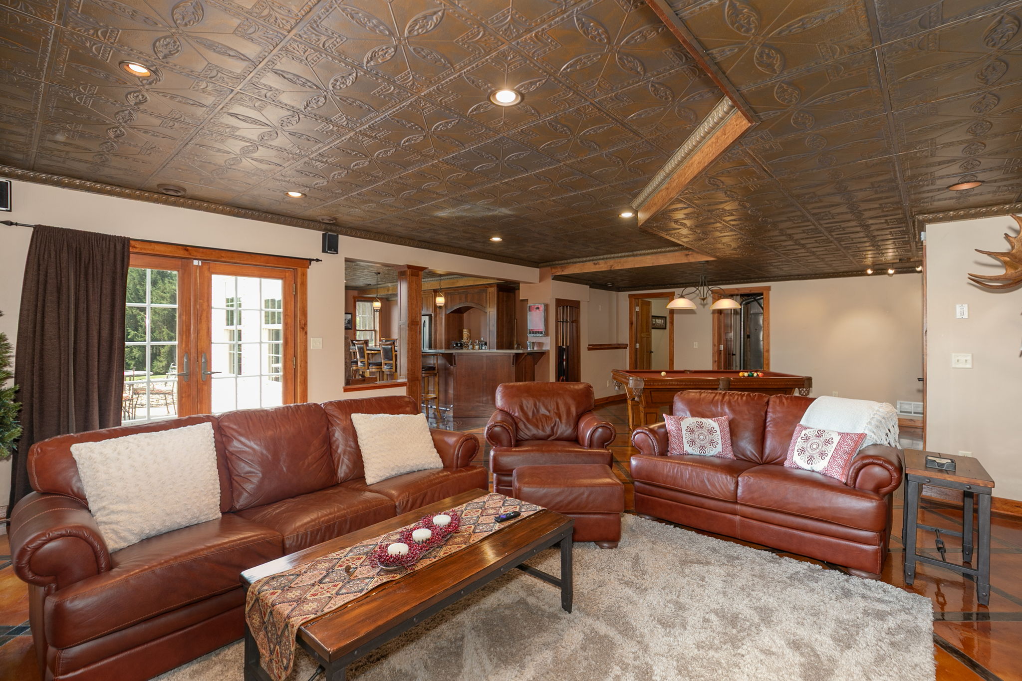 44-Family Room
