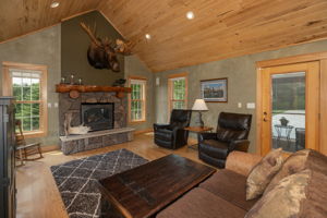 17-Sun Room