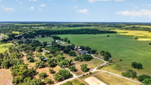  Photo 0