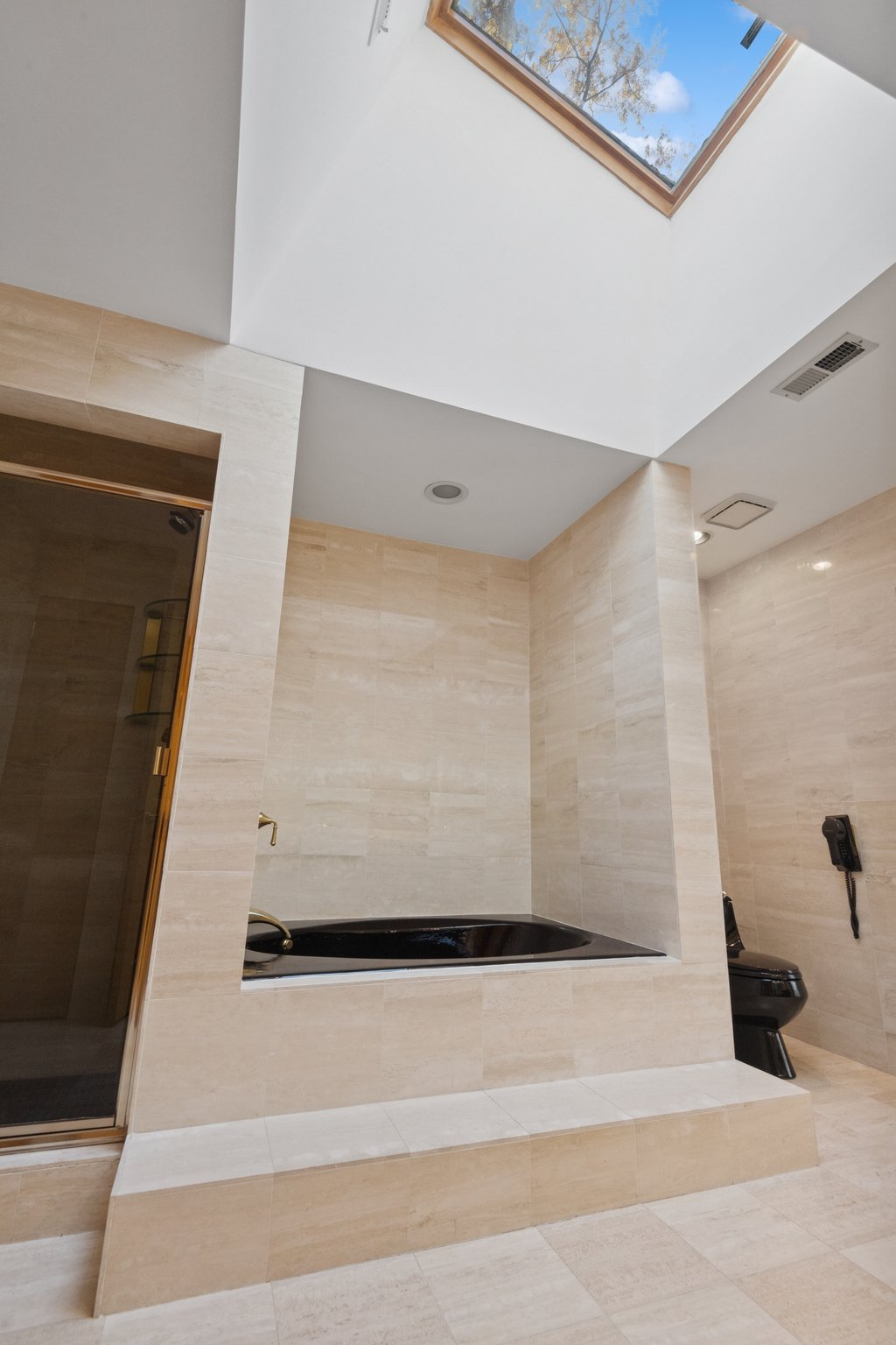 6148 N Lowell Ave_014.jpg