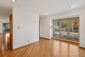 6148 N Lowell Ave_006.jpg