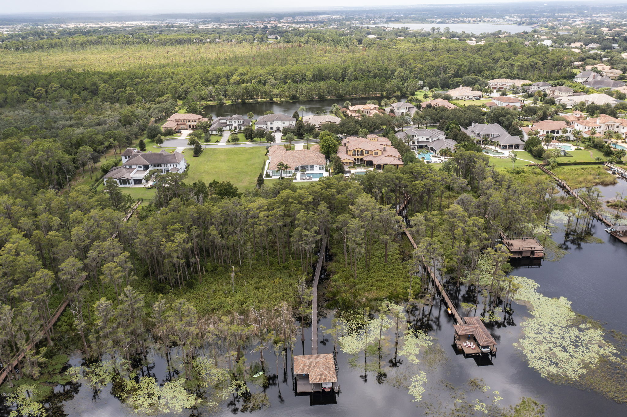 68_6149 grosvenor shore dr-68