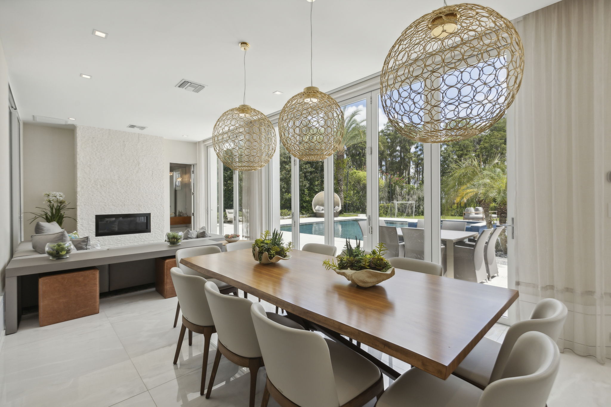 17_6149 grosvenor shore dr-17