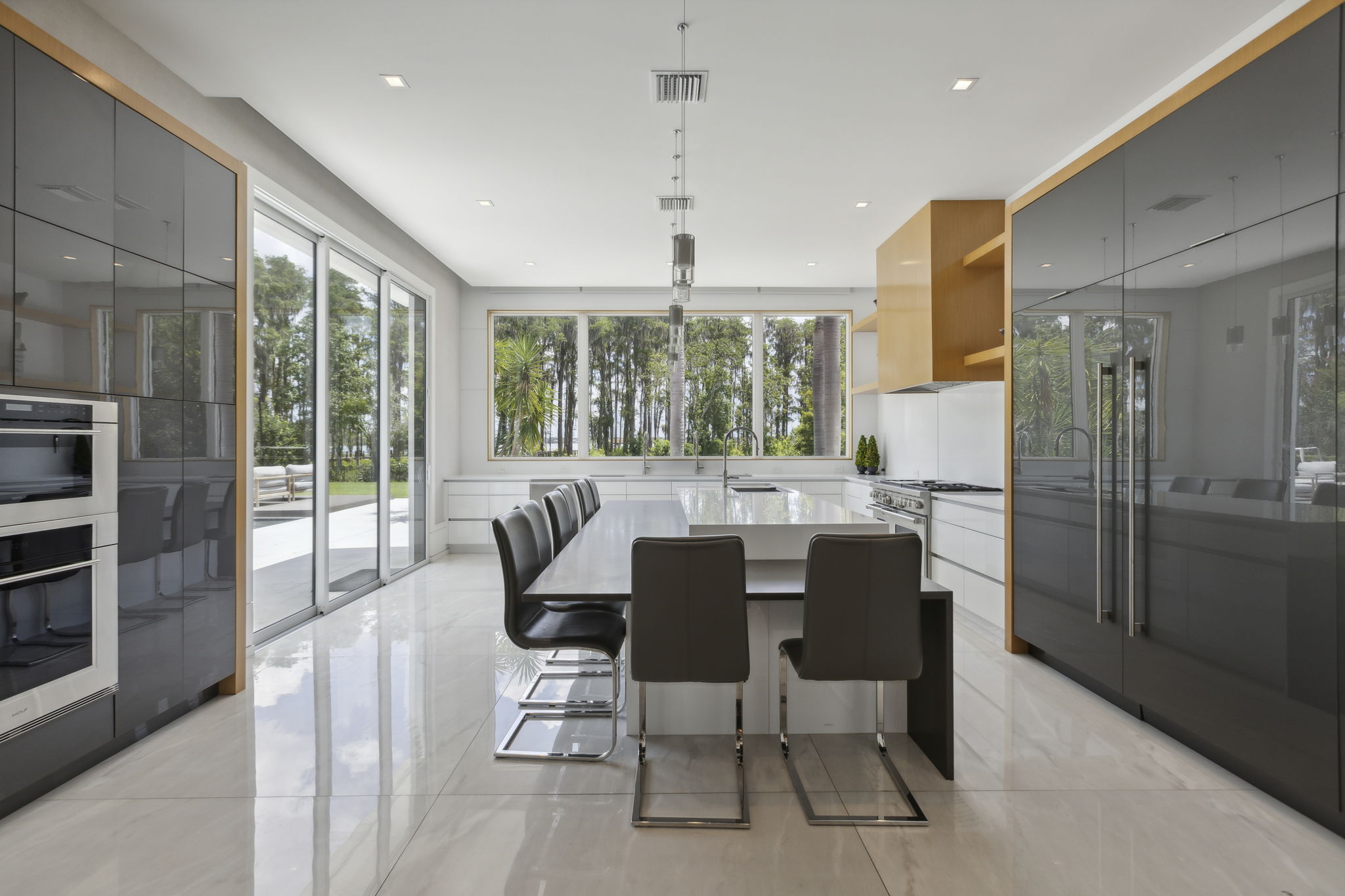 22_6149 grosvenor shore dr-22