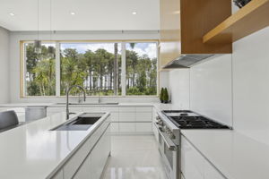 24_6149 grosvenor shore dr-24