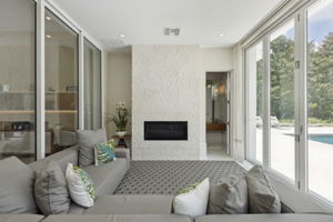 18_6149 grosvenor shore dr-18