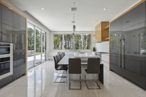 22_6149 grosvenor shore dr-22