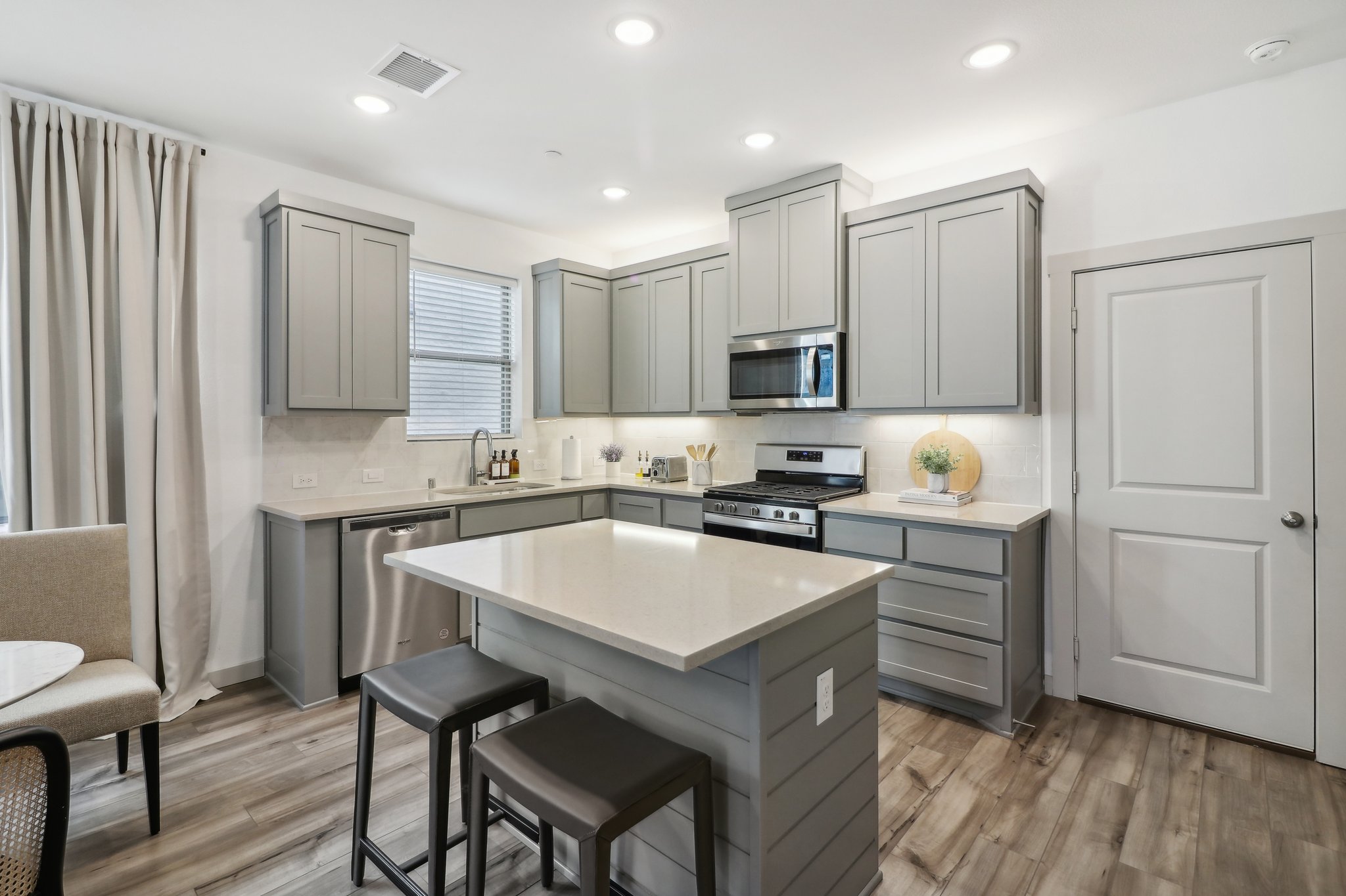 Arapaho Dr-012.jpg
