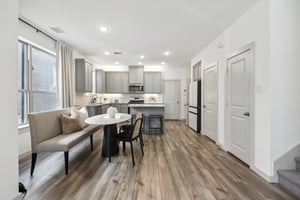 Arapaho Dr-011.jpg