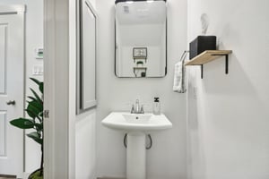 Arapaho Dr-015.jpg