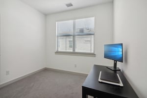 Arapaho Dr-023.jpg