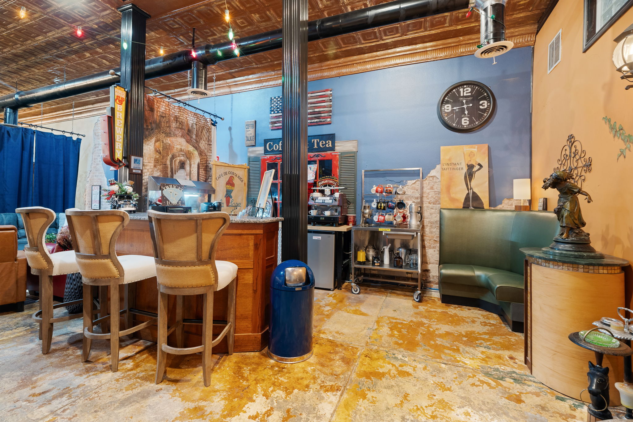 front lounge/coffee bar area