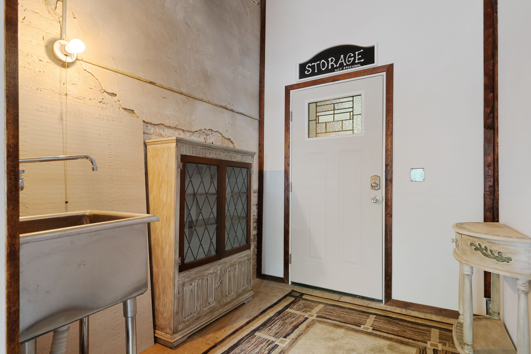 door into hallway for main living area