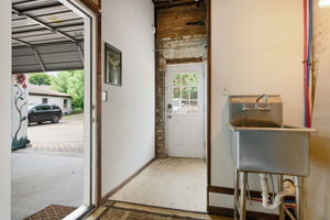 private entrance to upstairs