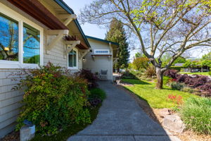 615 Benicia Dr, Santa Rosa, CA 95409, USA Photo 8