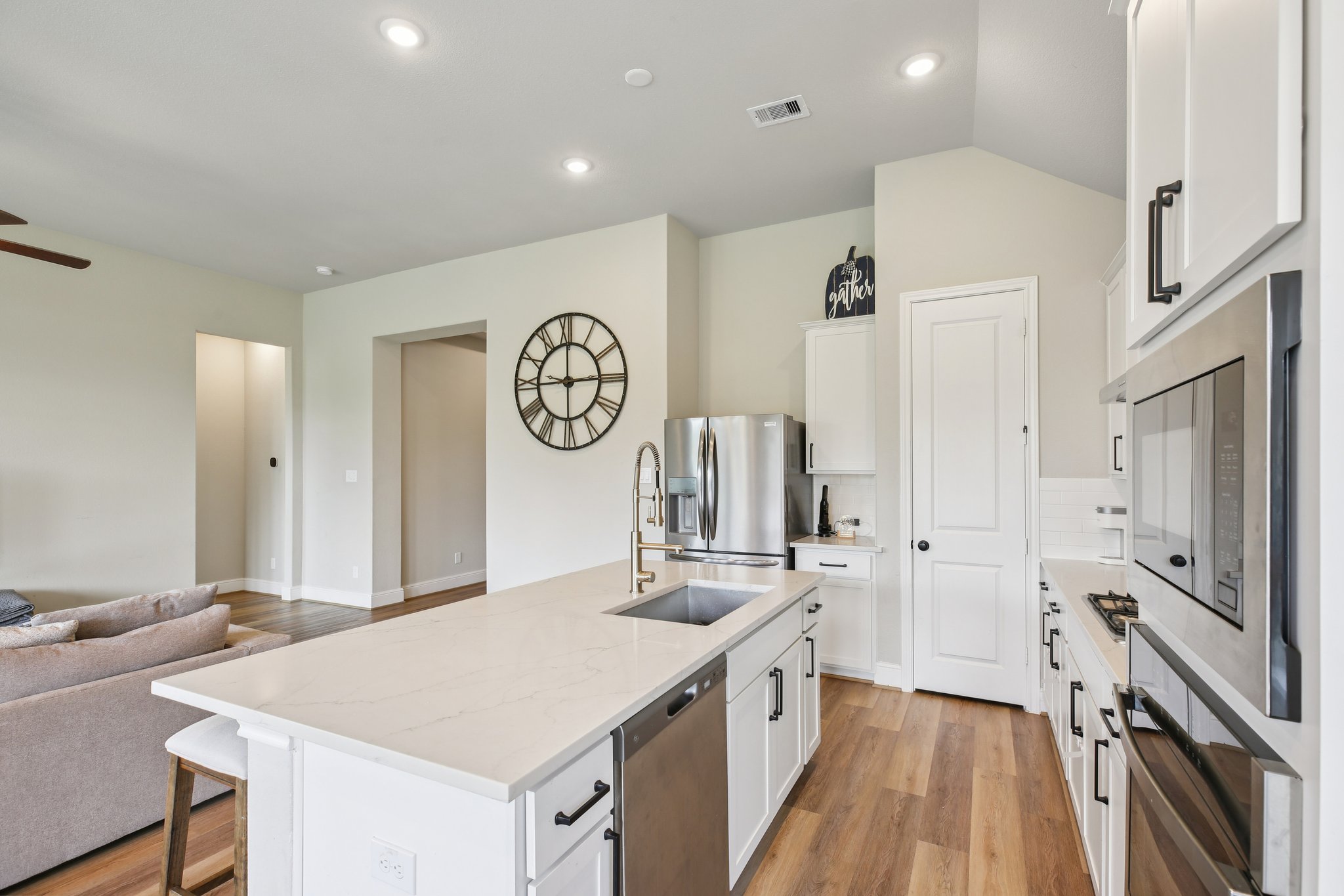 Livermore St-L2404-011.jpg