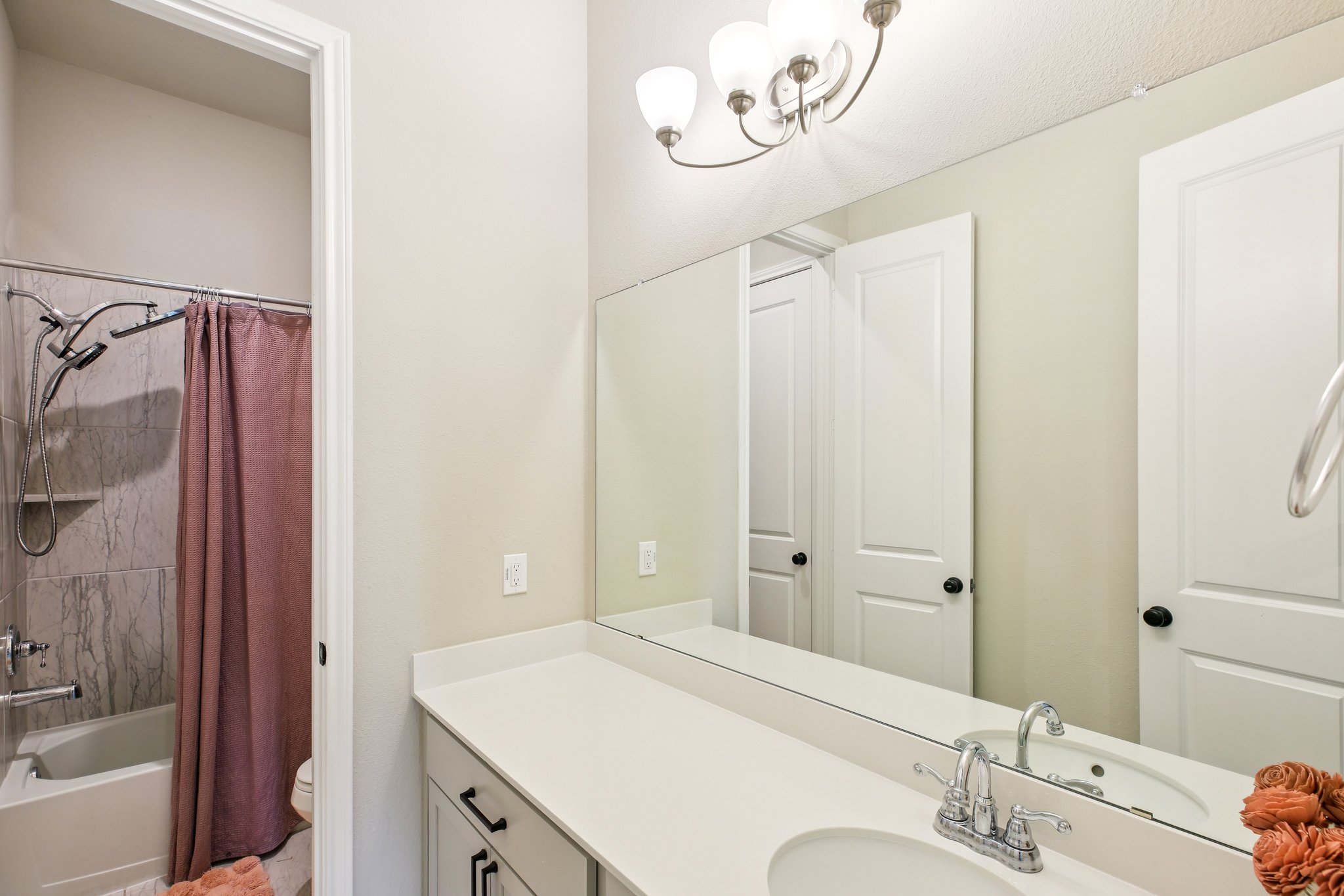 Livermore St-L2404-015.jpg