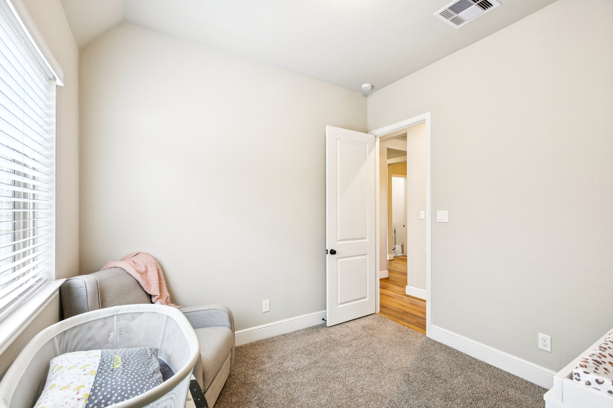 Livermore St-L2404-020.jpg