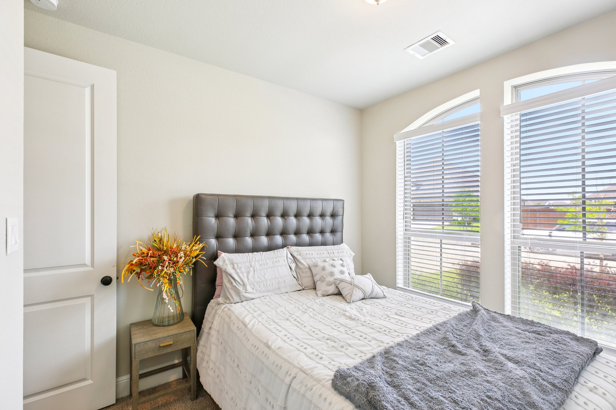 Livermore St-L2404-024.jpg