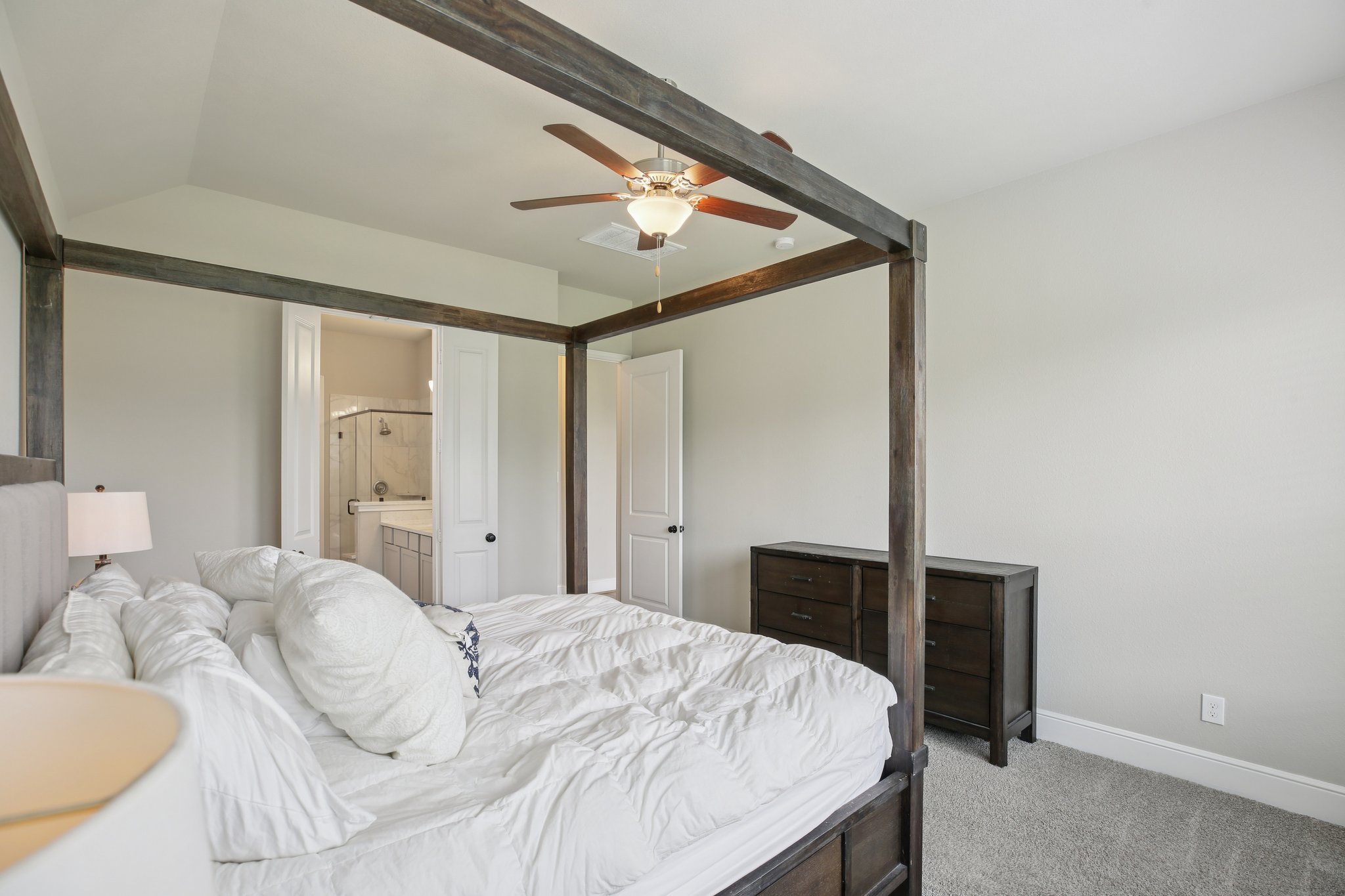 Livermore St-L2404-029.jpg