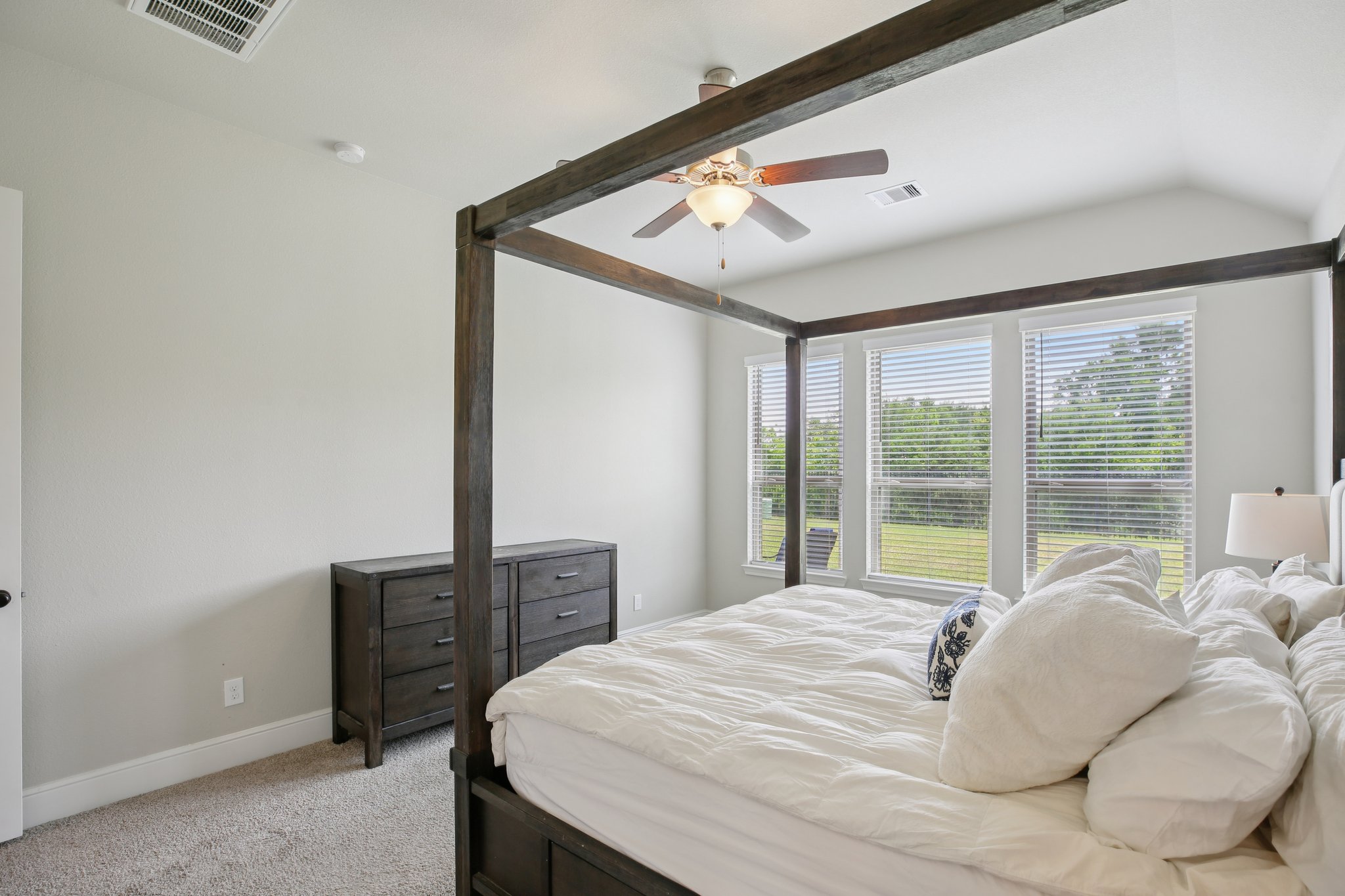 Livermore St-L2404-030.jpg