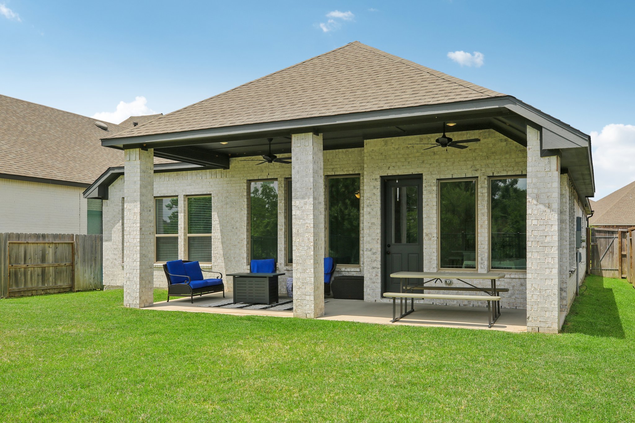 Livermore St-L2404-033.jpg