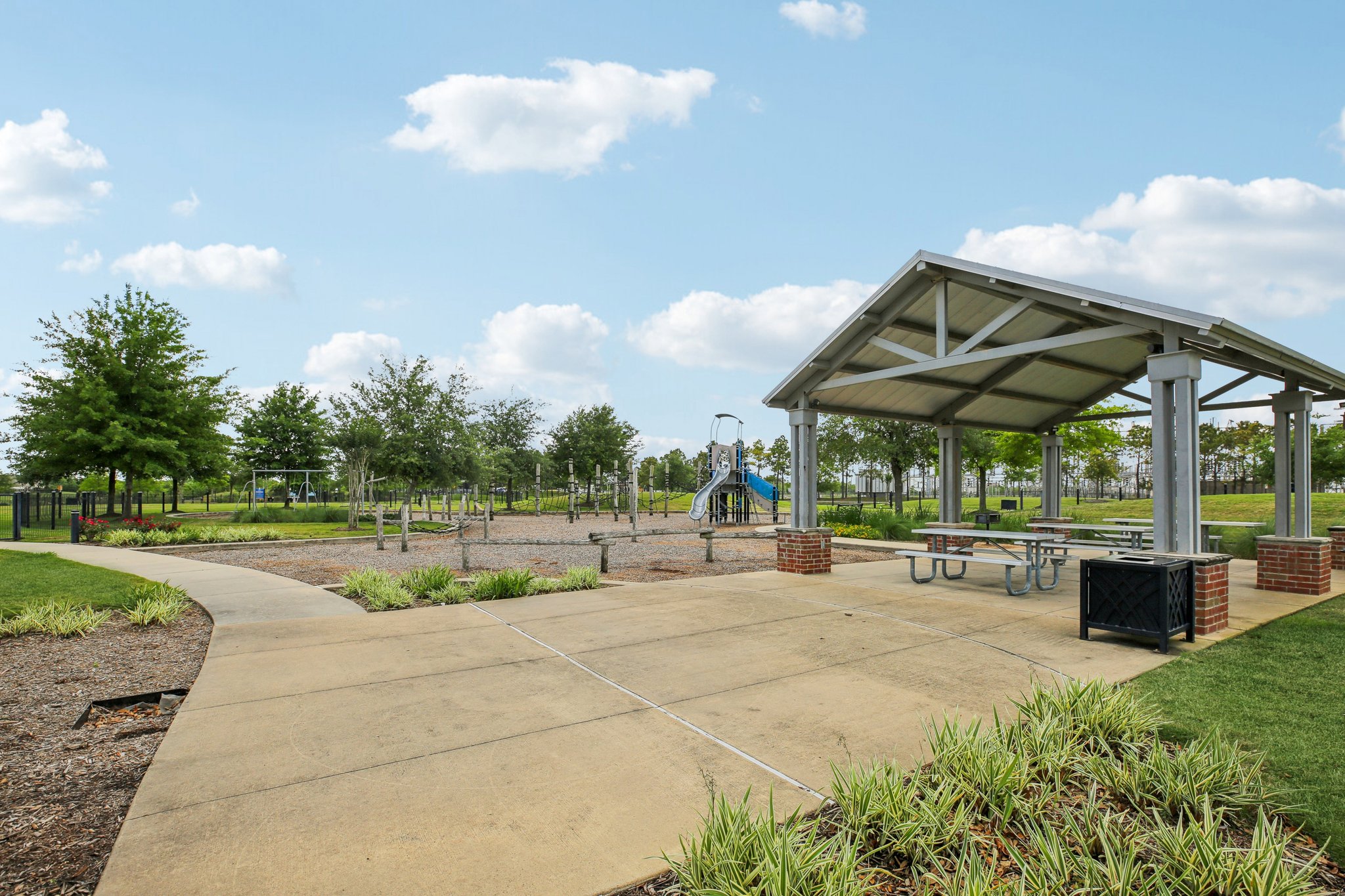 Livermore St-2404-901.jpg