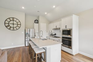 Livermore St-L2404-010.jpg