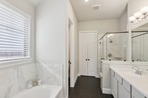 Livermore St-L2404-032.jpg