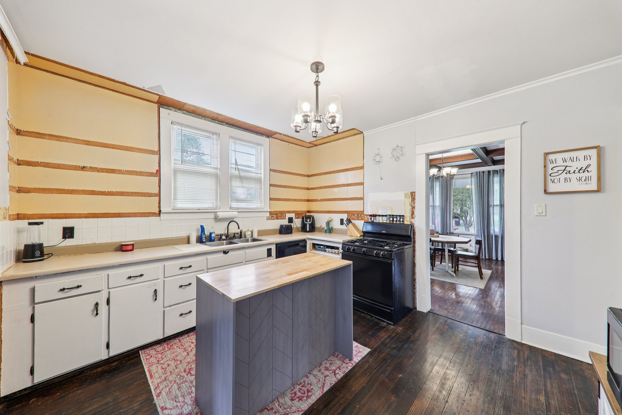 615 N Montgomery Ave-S1604-015.jpg